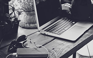 九游-男子篮球季后赛战况激烈，冠军悬念持续升温，男篮季后赛2021