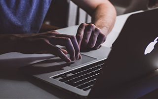 九游-男子篮球季后赛战况激烈，冠军悬念持续升温，男篮季后赛2021