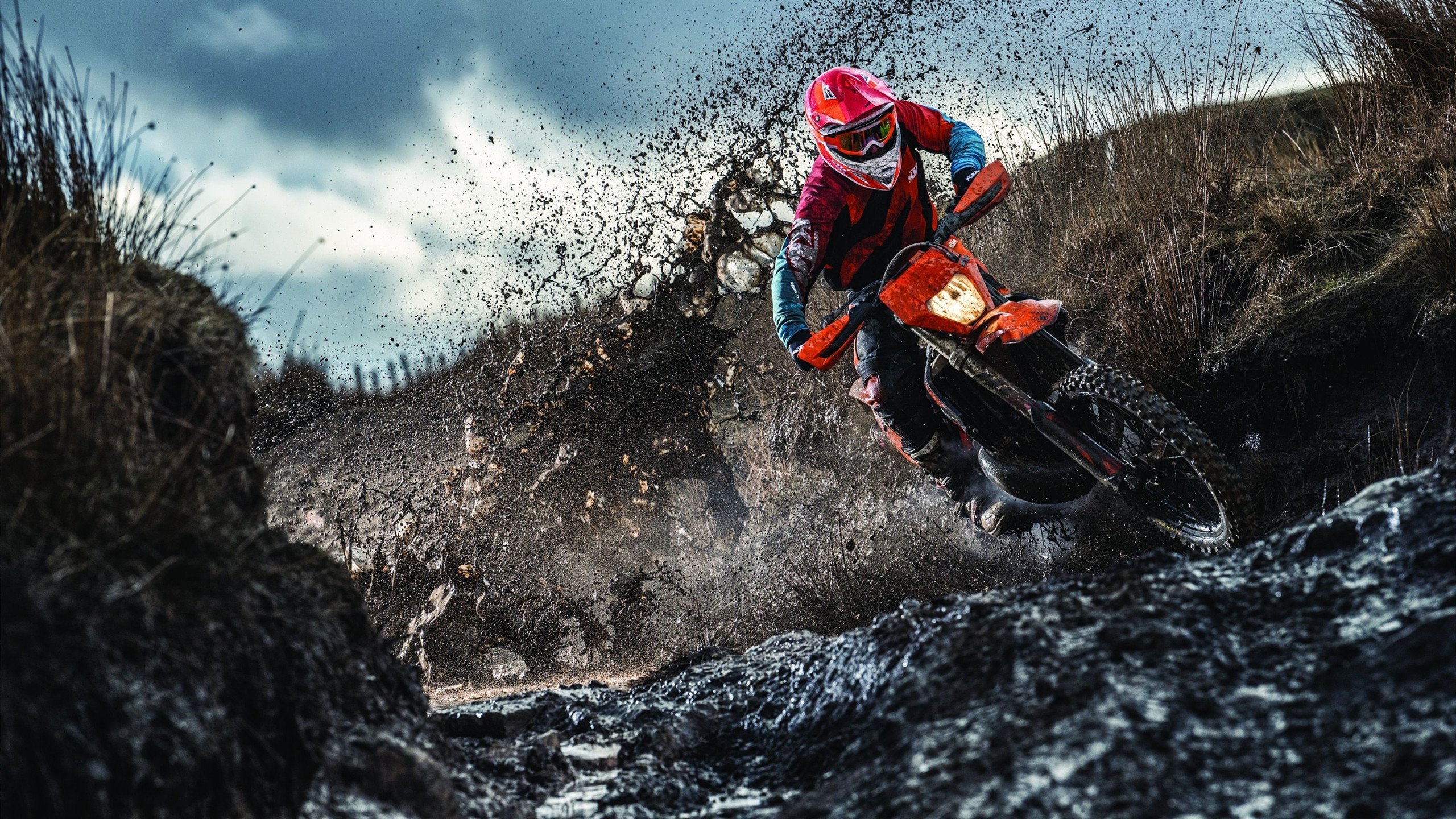 “经典战役回顾：疫情后最激烈、最感人的比赛瞬间”，2020战疫感人一幕